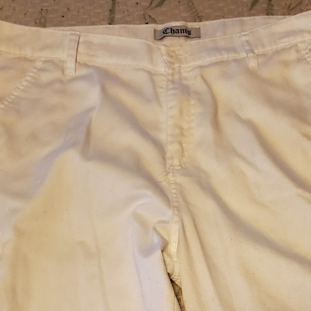 Chams Mens White Shorts size 38W
